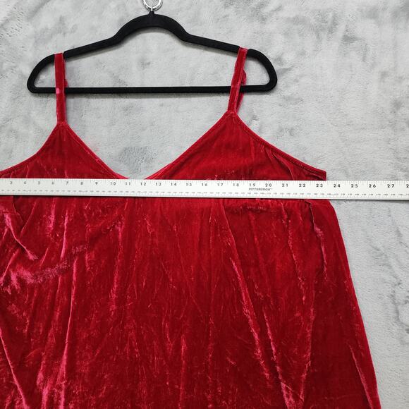 NEW Torrid Top Womens 2 2X 18/20 Red Sophie Velvet Swing Cami V-Neck Stretch - Picture 9 of 11